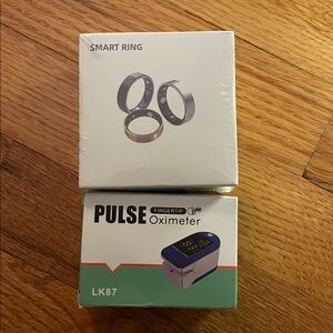 Smart Ring in steel silver & pulse oximeter